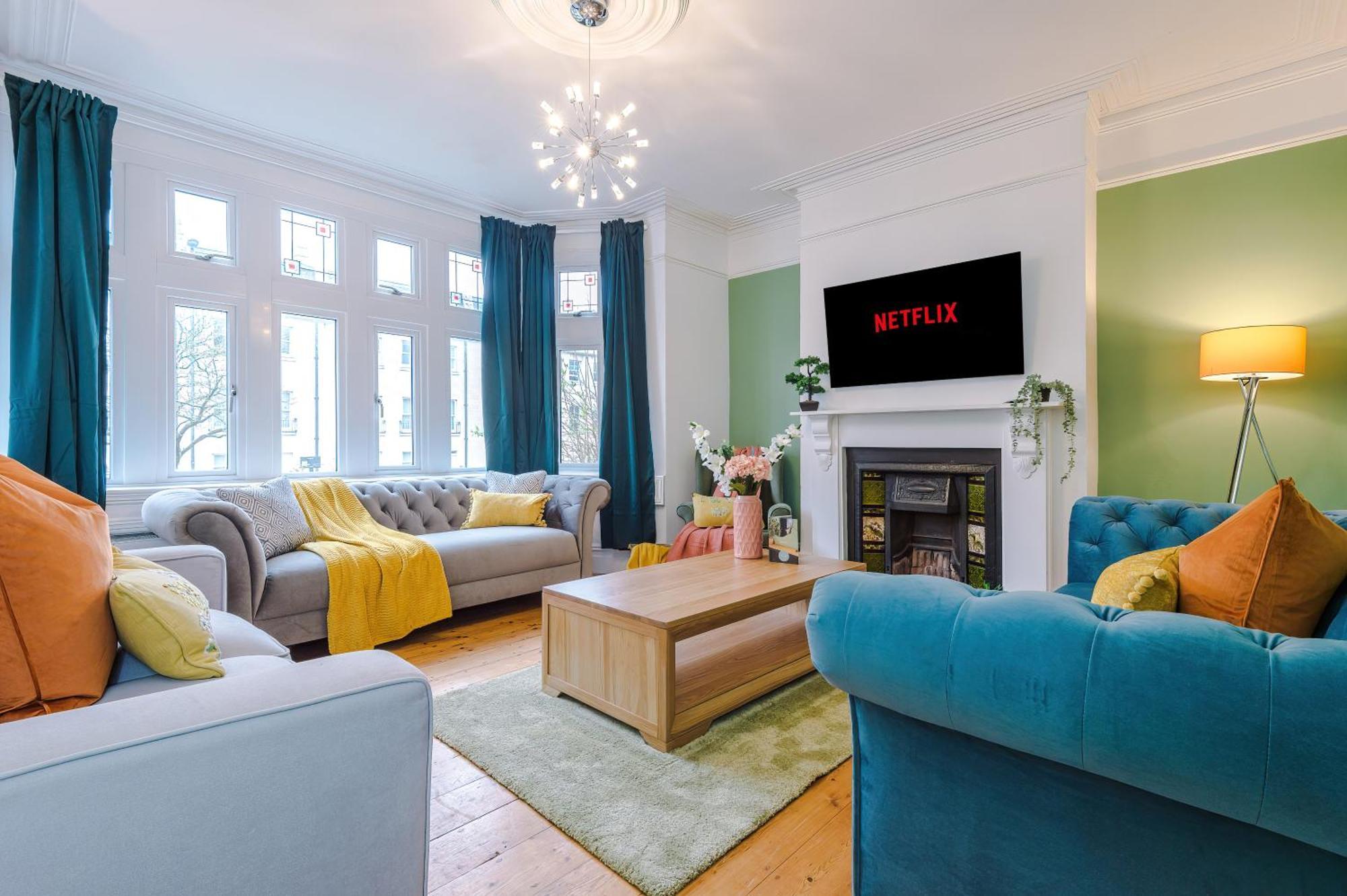 Incredible - Five Bedroom - 7 Actual Beds - 6 Bathroom House By Purestay - Central Bath With Parking Экстерьер фото