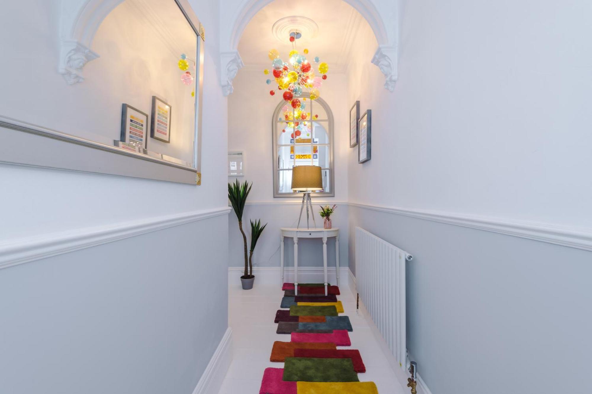 Incredible - Five Bedroom - 7 Actual Beds - 6 Bathroom House By Purestay - Central Bath With Parking Экстерьер фото