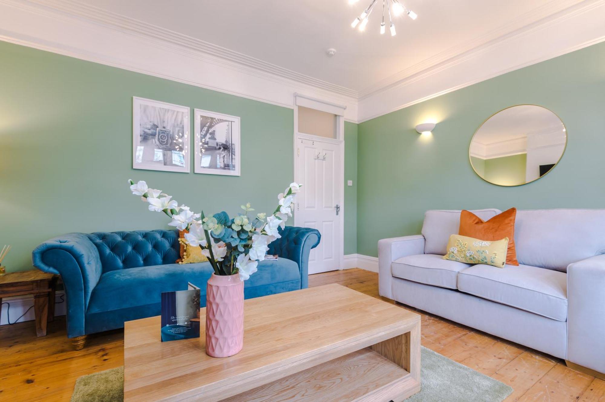 Incredible - Five Bedroom - 7 Actual Beds - 6 Bathroom House By Purestay - Central Bath With Parking Экстерьер фото