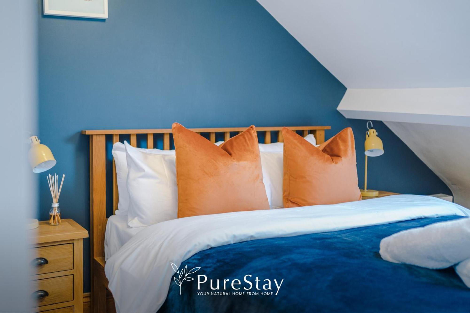 Incredible - Five Bedroom - 7 Actual Beds - 6 Bathroom House By Purestay - Central Bath With Parking Экстерьер фото